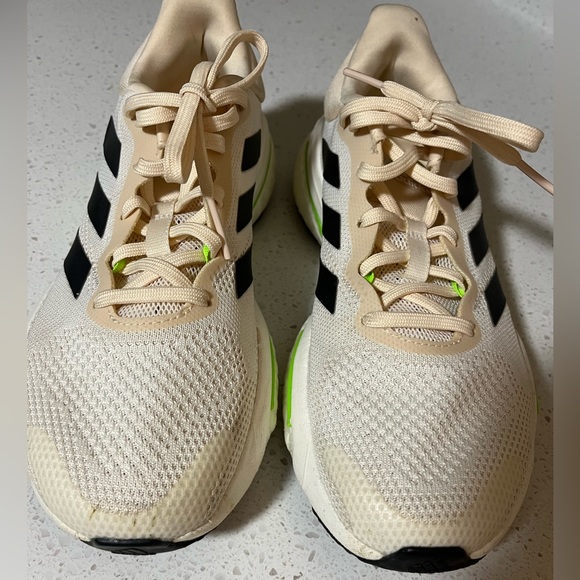 Mens Adidas sneakers - Picture 4 of 4